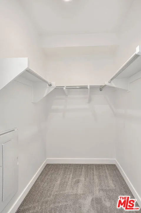 6910 N Tierno Lane, Los Angeles, California 90038 home-pic-33